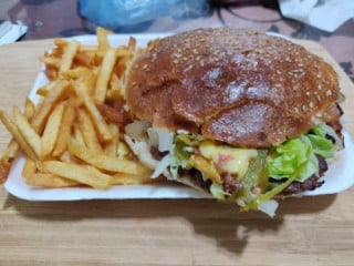 Dino's Burger