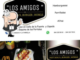 Los Amigos Y La Parrilla