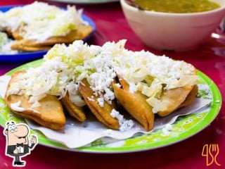 Antojitos Mexicanos Los Perez