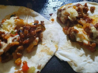 D'titas Tacos Y Carnitas