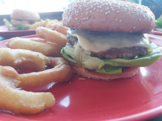 Betty's Authentic American Burgers, México