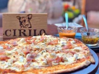 Cirilo Pizza A La Leña