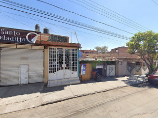 Mr. Lunch Armando's En El Salto