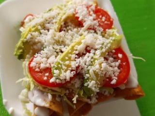 Quesadillas Y Sopes La Borrega