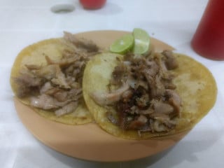 TACOS Y CEMITAS OLIVER