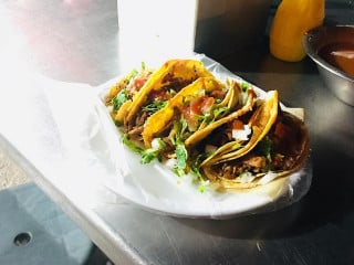 Taqueria Los Cuñados