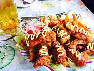 Y Coctelería: El Amigo Chino