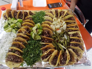 Tacos Y Parrilladas Cuahutemoc