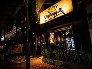 Unplugged Café Lounge