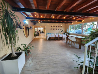 Letra Ch Restoran Del Mar