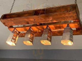 Ikakos Bar Restaurant