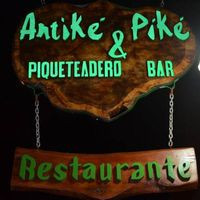 Antike Y Pike Restaurante Anticuario Bar