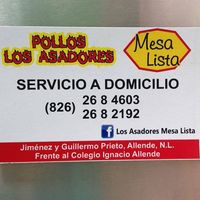 Pollos Los Asadores Y Mesa Lista