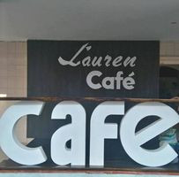 Lauren CafÉ